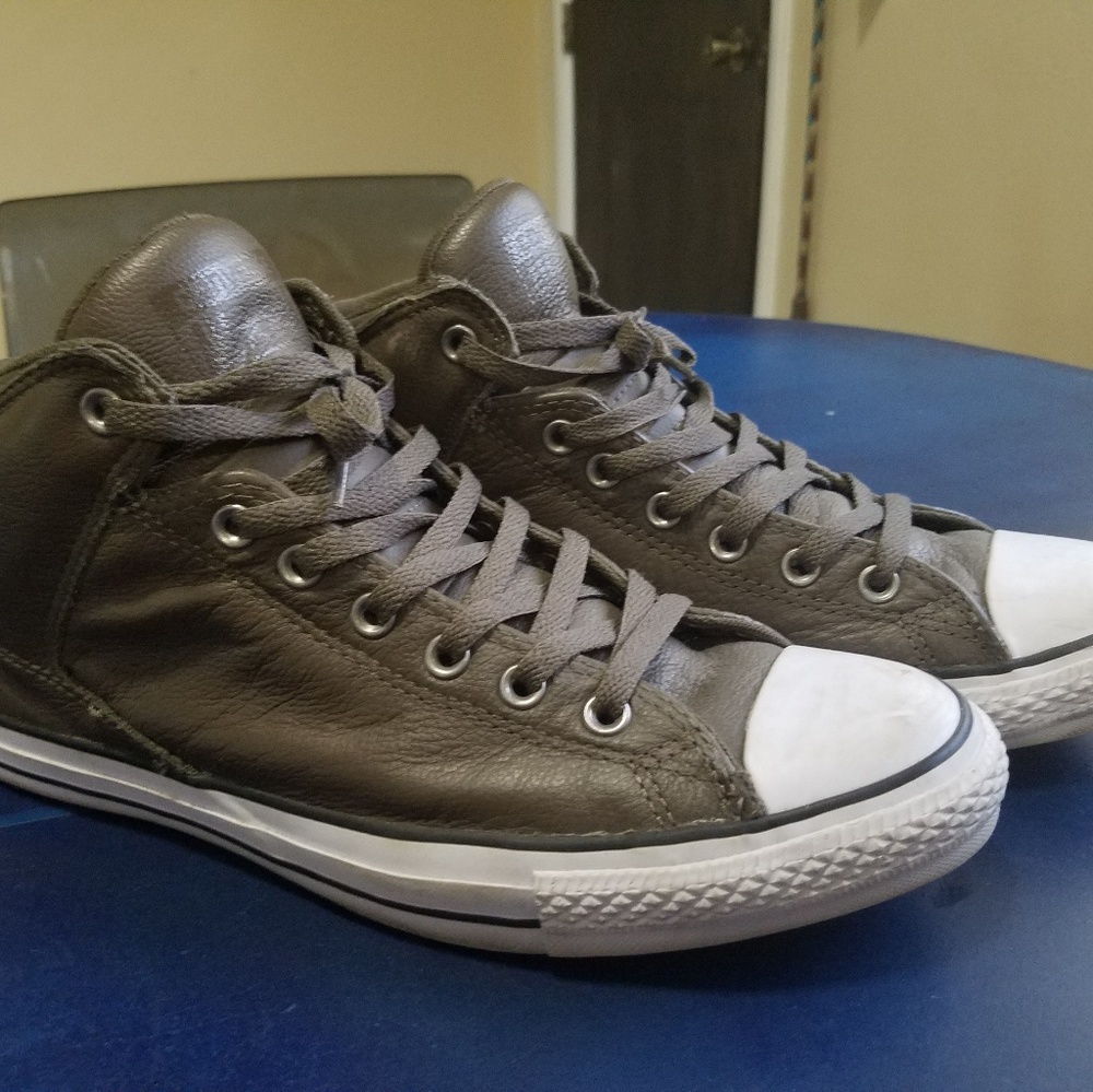 Converse mid top